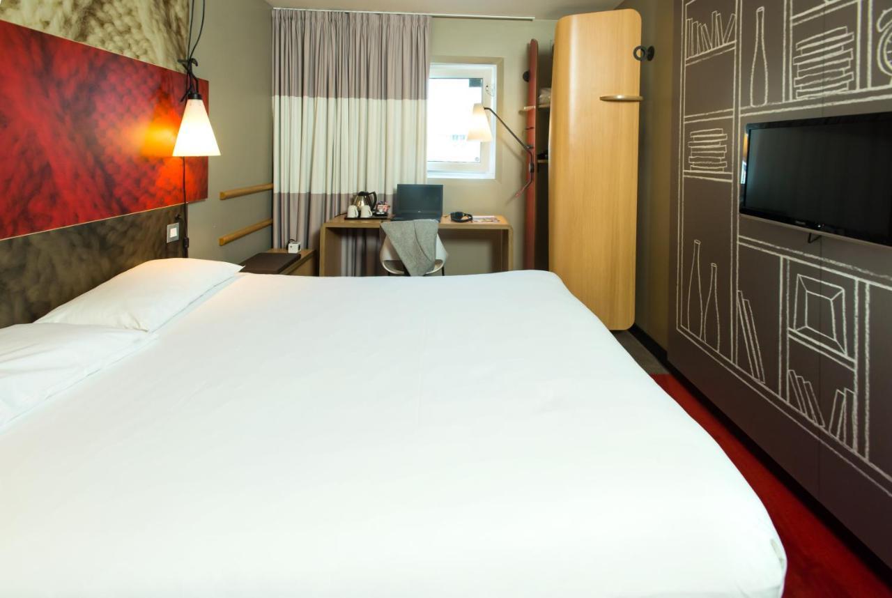 Ibis Sheffield City Exterior photo