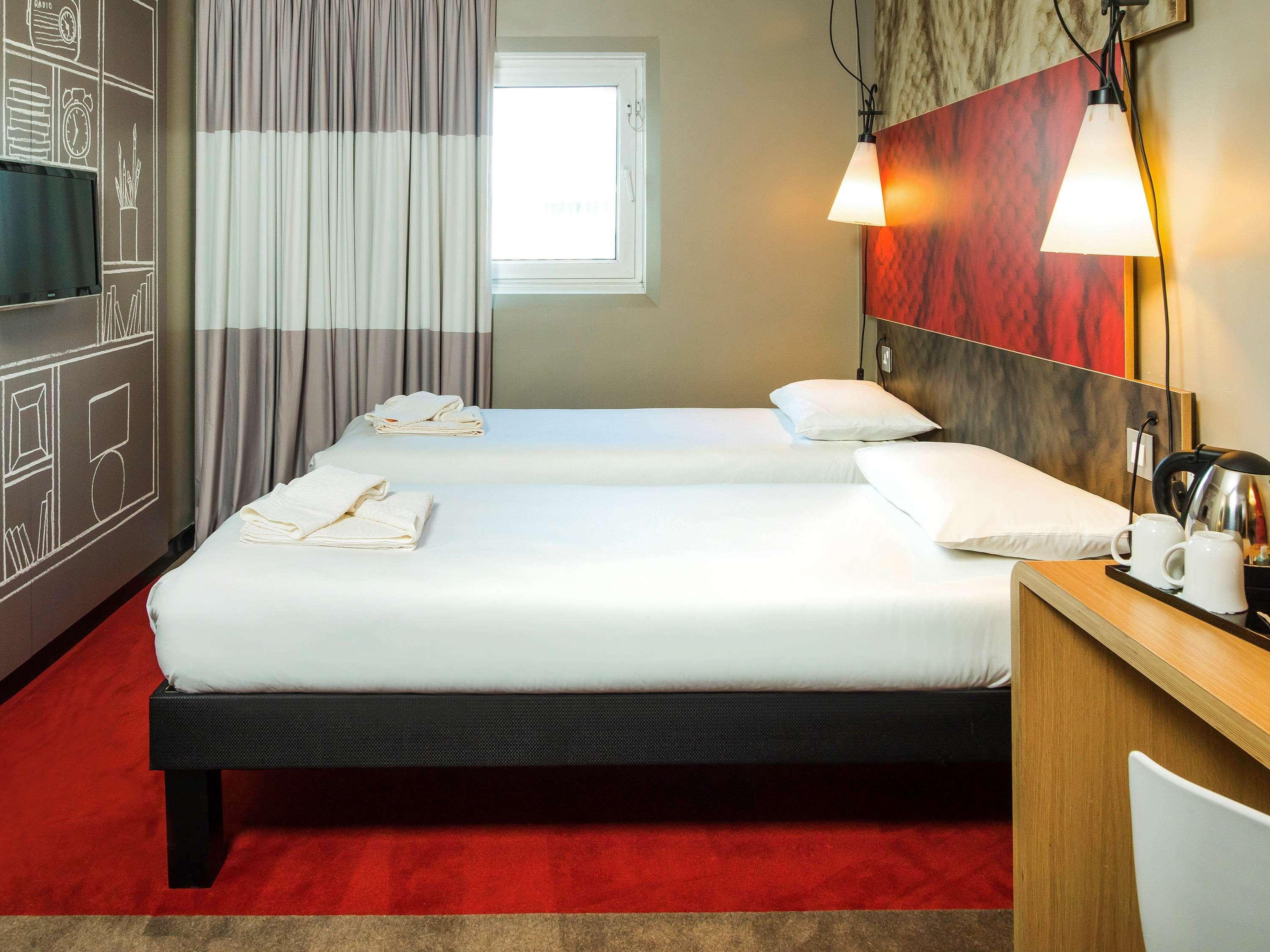 Ibis Sheffield City Exterior photo
